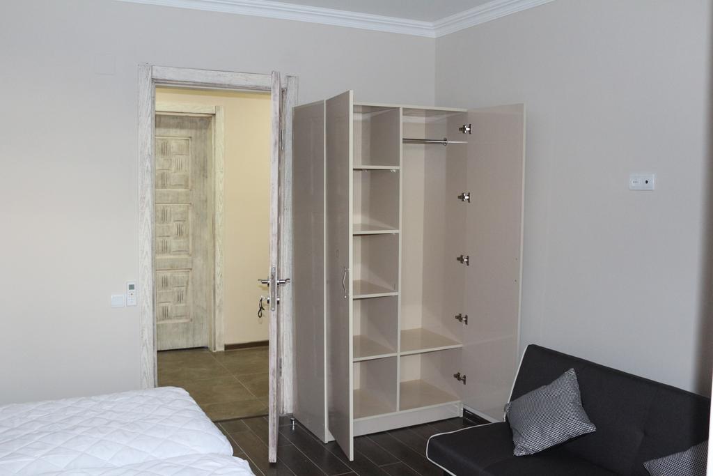 Guest House Kobuleti On Aghmashenebeli Extérieur photo