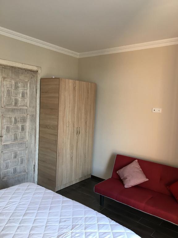 Guest House Kobuleti On Aghmashenebeli Extérieur photo