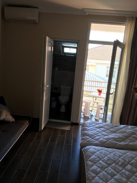 Guest House Kobuleti On Aghmashenebeli Extérieur photo