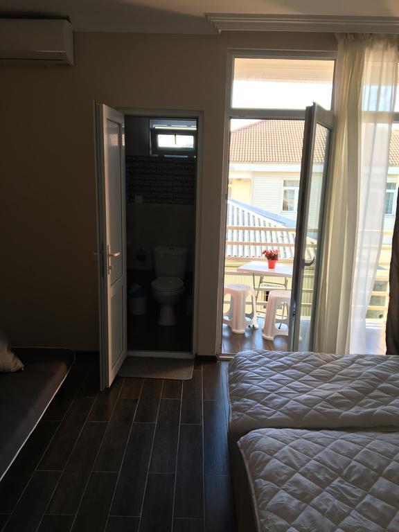 Guest House Kobuleti On Aghmashenebeli Extérieur photo