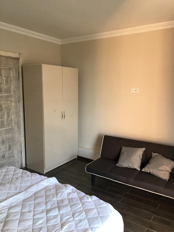 Guest House Kobuleti On Aghmashenebeli Extérieur photo
