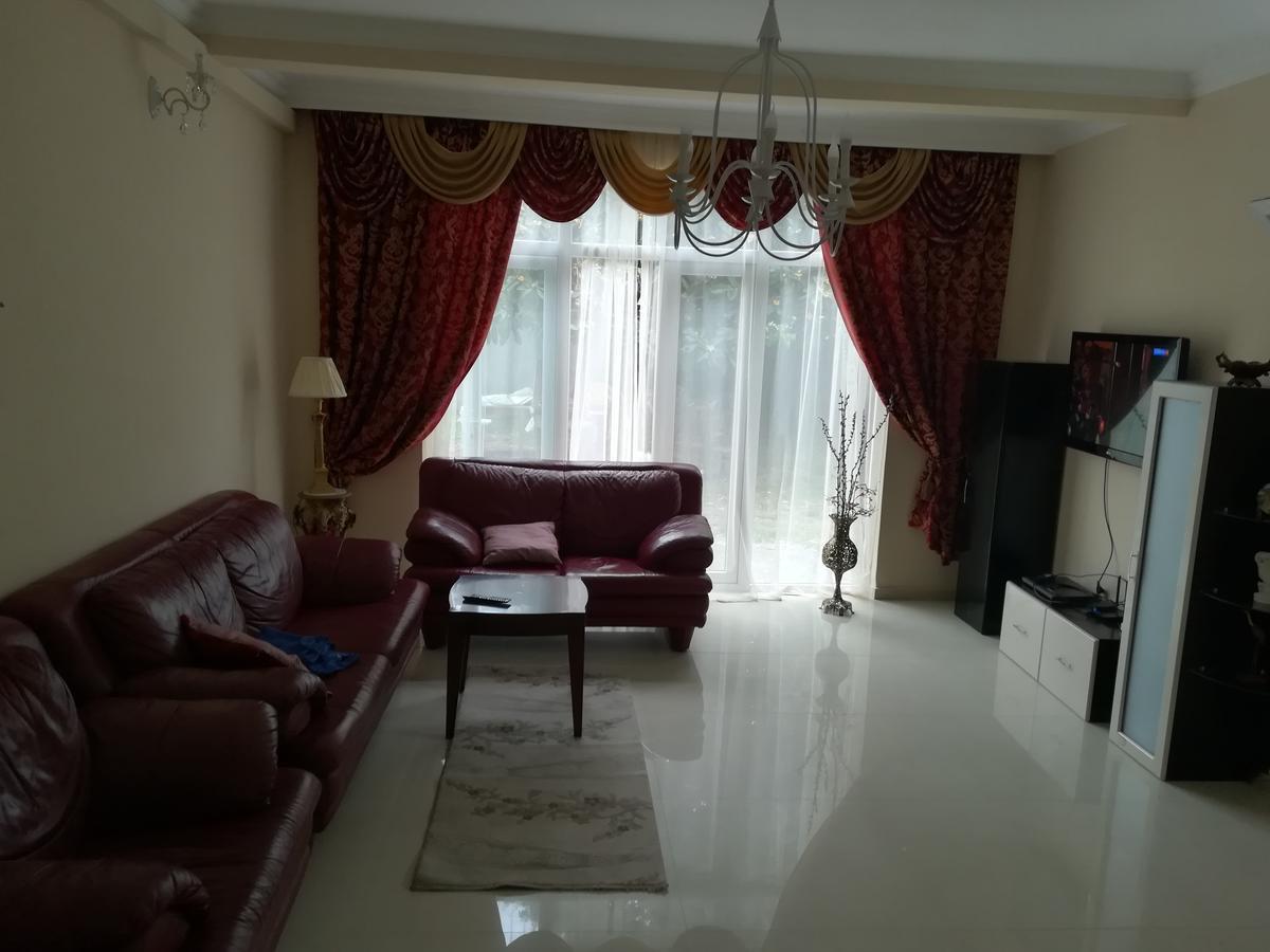 Guest House Kobuleti On Aghmashenebeli Extérieur photo