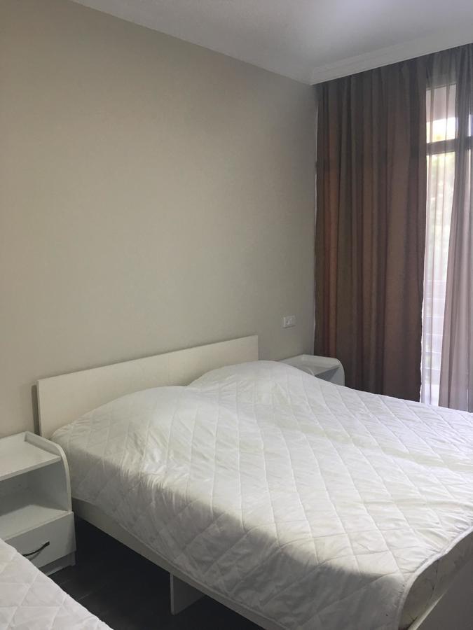 Guest House Kobuleti On Aghmashenebeli Extérieur photo