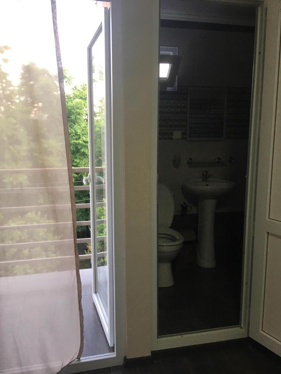 Guest House Kobuleti On Aghmashenebeli Extérieur photo
