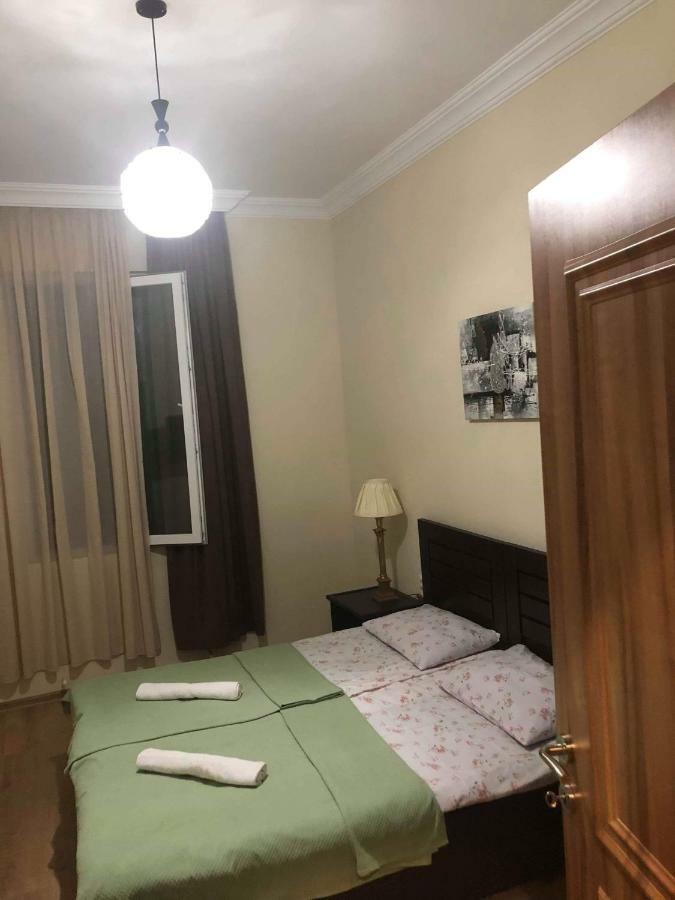 Guest House Kobuleti On Aghmashenebeli Extérieur photo