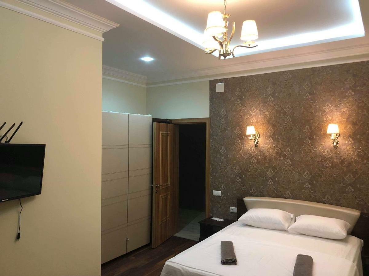 Guest House Kobuleti On Aghmashenebeli Extérieur photo